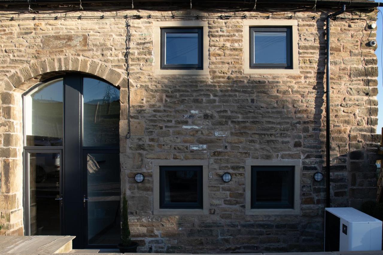 Unique Barn Conversion In Saddleworth Oldham Kültér fotó