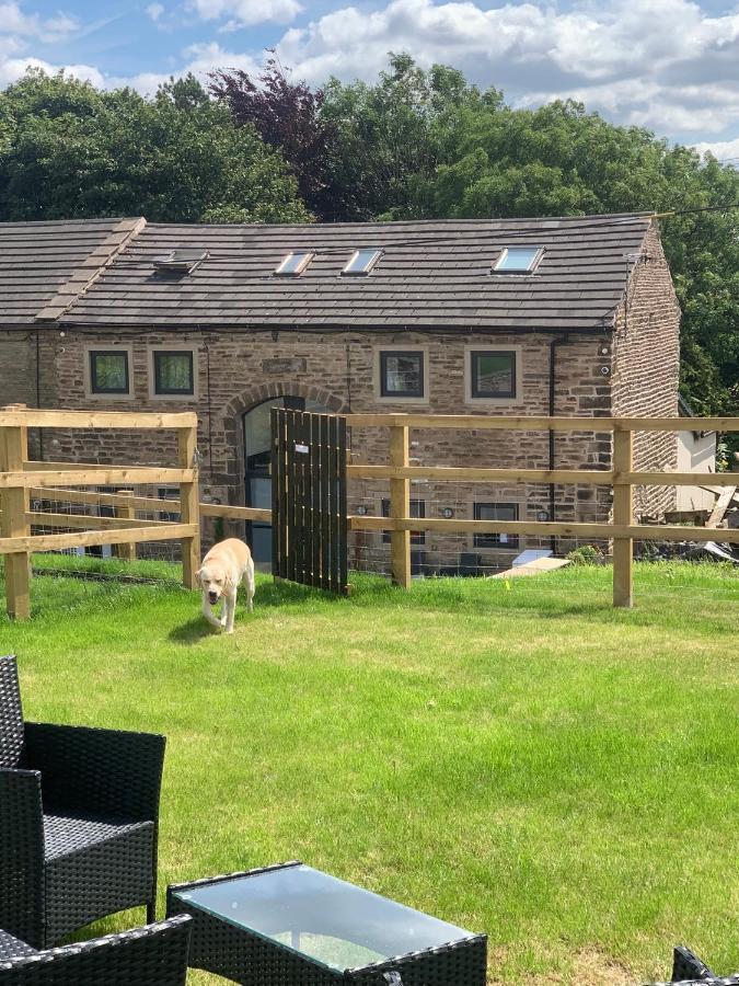 Unique Barn Conversion In Saddleworth Oldham Kültér fotó
